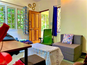 Luxury Queen Bed Suite, Guest House, 6km to Palace, Free Wi-Fi, Books, Toys, Smart TV